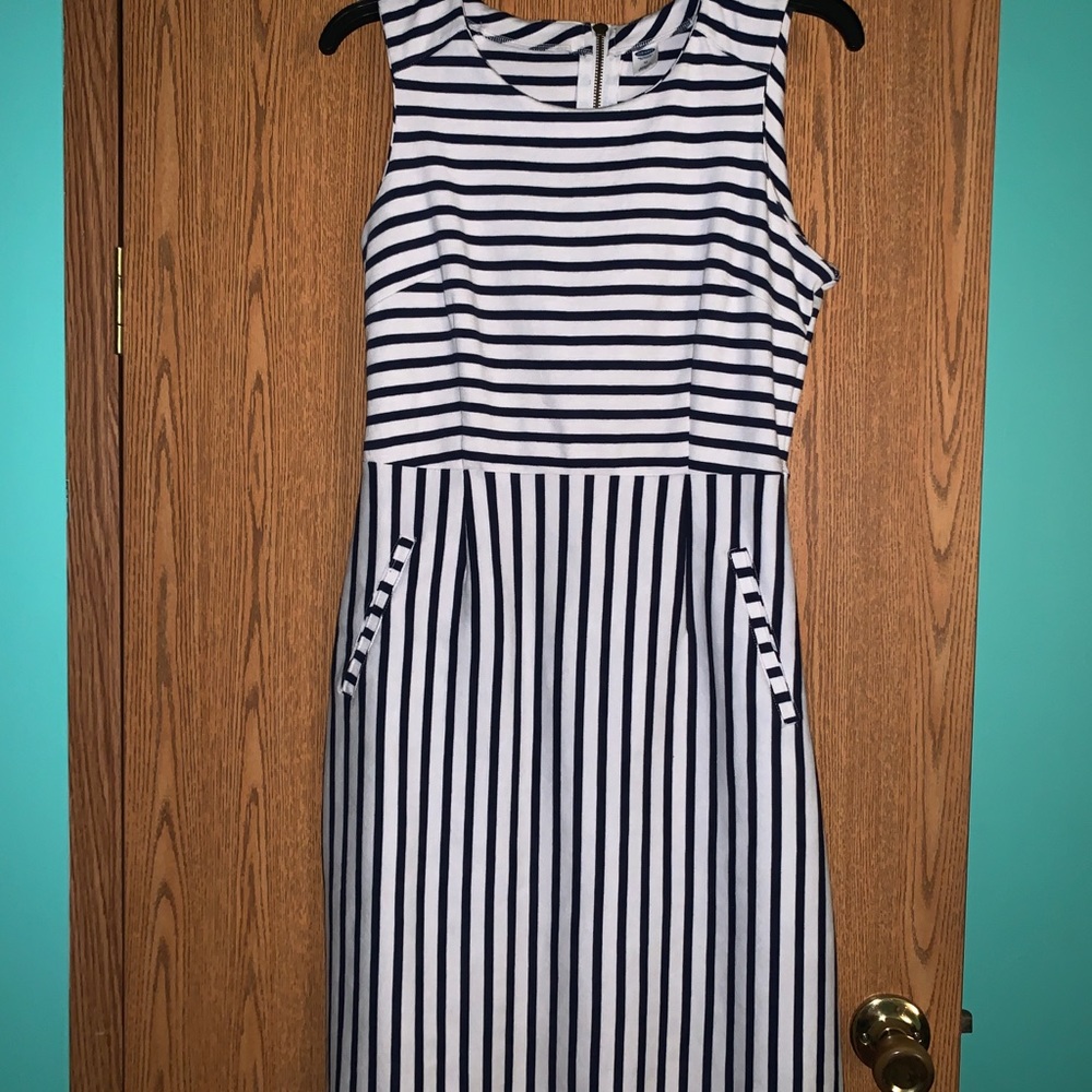 navy and white striped dress W pockets